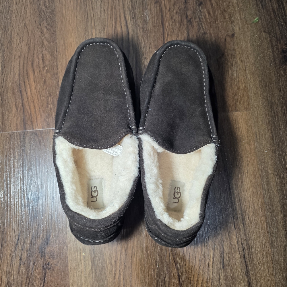 UGG Men's Brown Suede Slippers